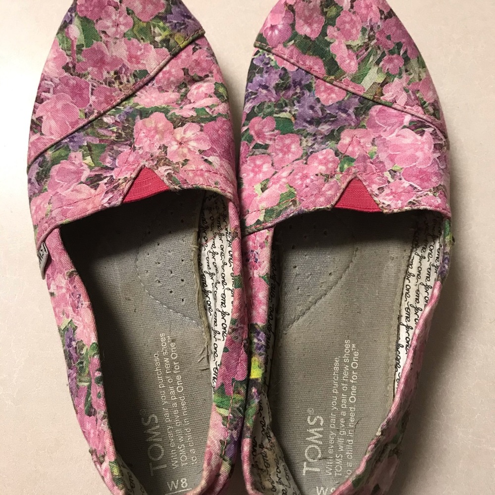 Pink Floral Toms